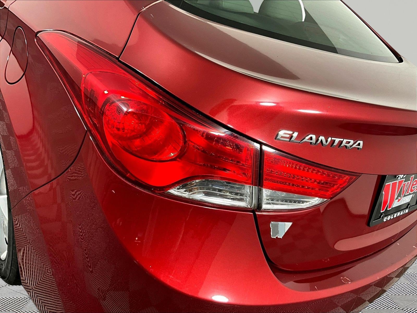 Used 2013 Hyundai Elantra GLS w/ Preferred Pkg FWD image 22