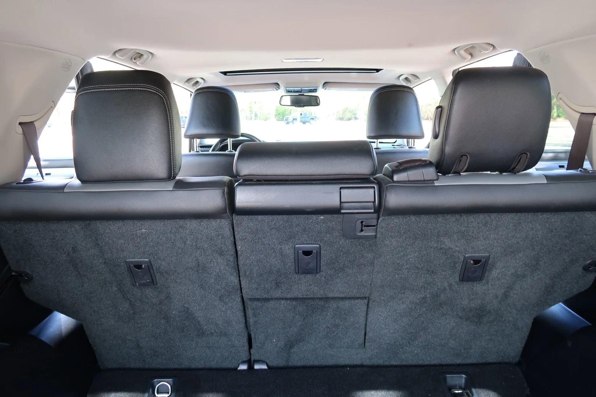 Used 2014 Toyota 4Runner SR5 Premium AWD/4WD image 17