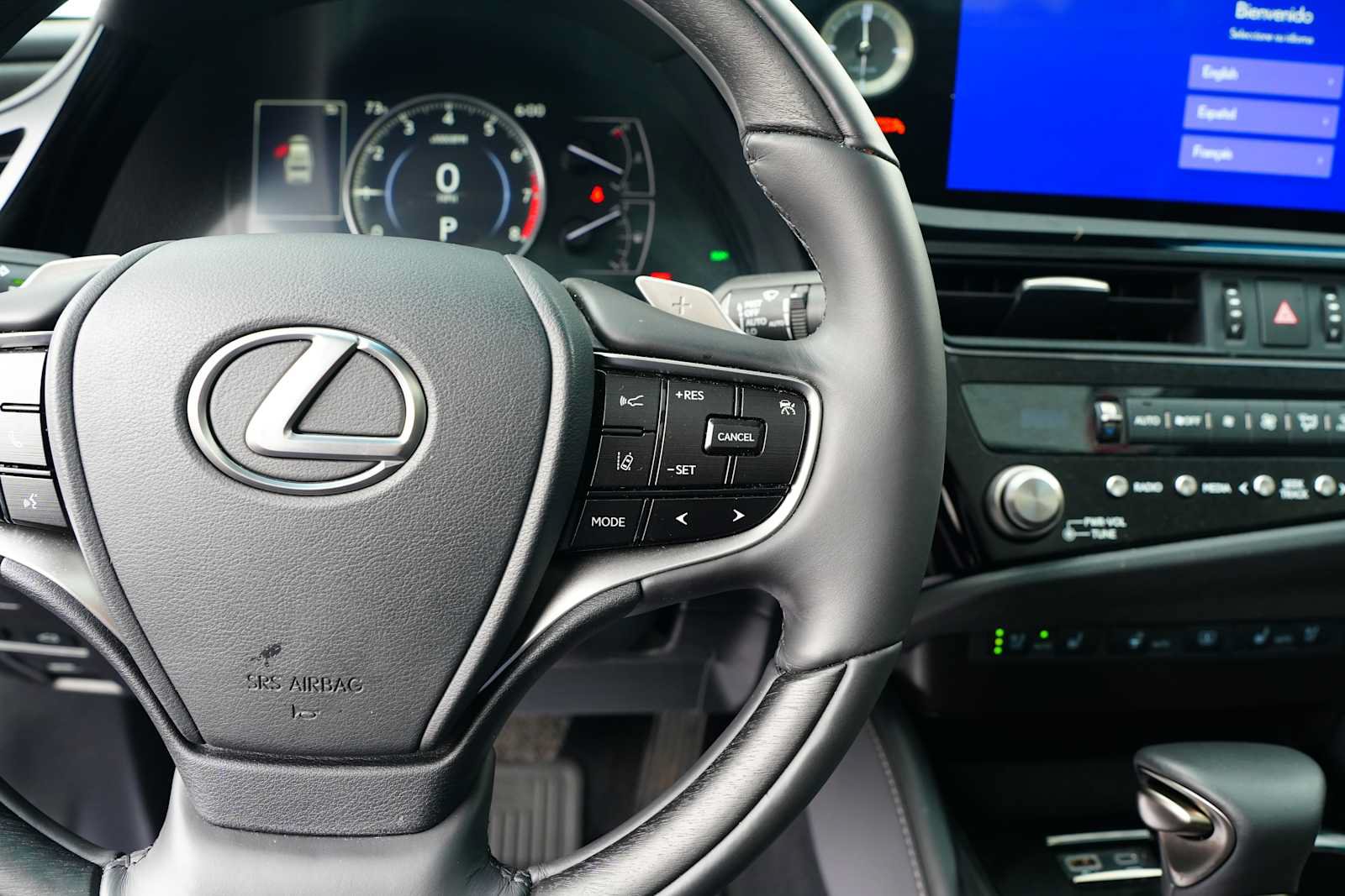 Used 2024 Lexus ES 350 Ultra Luxury w/ Accessory Package (Z2) FWD image 20