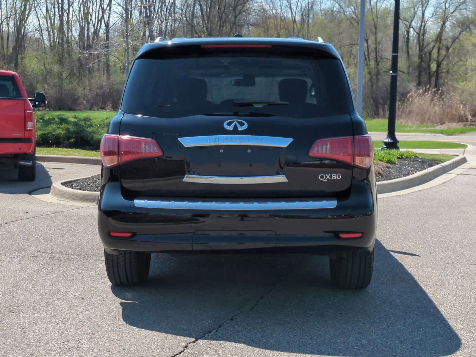 Used 2016 INFINITI QX80 4WD w/ Driver's Assistance Package image 7
