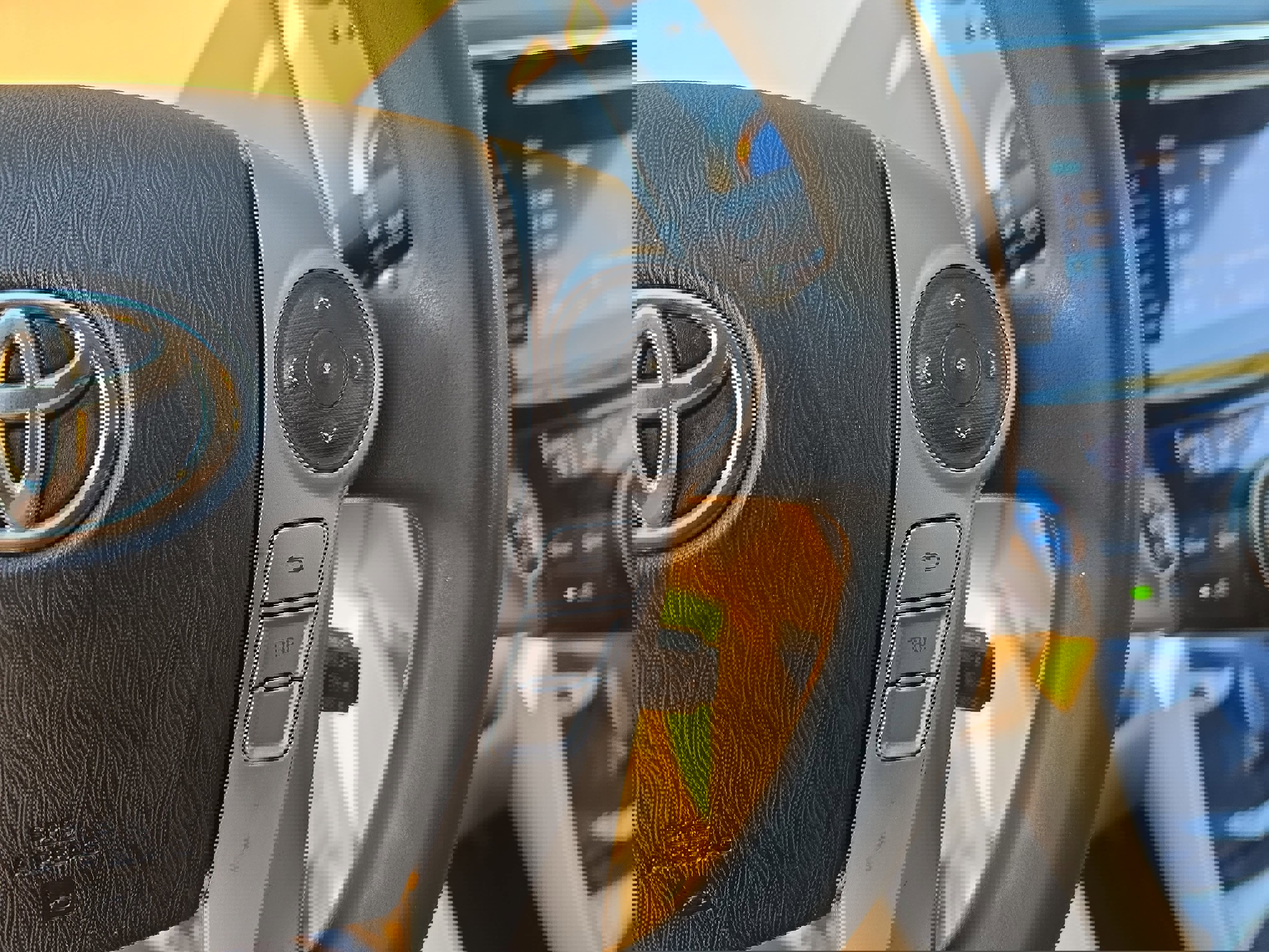 Used 2016 Toyota Prius V Three image 18