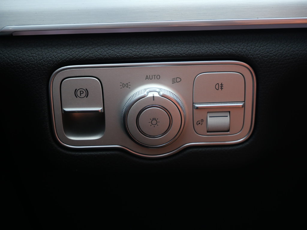 Used 2025 Mercedes-Benz GLE 350 4MATIC image 27