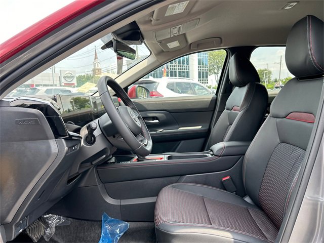 New 2025 Nissan Kicks SR w/ Interior Electronics Package image 10