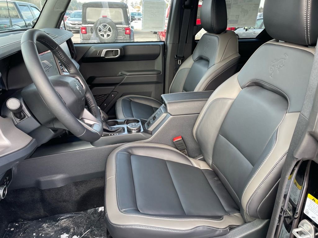 New 2025 Ford Bronco Outer Banks w/ Sasquatch Package image 8