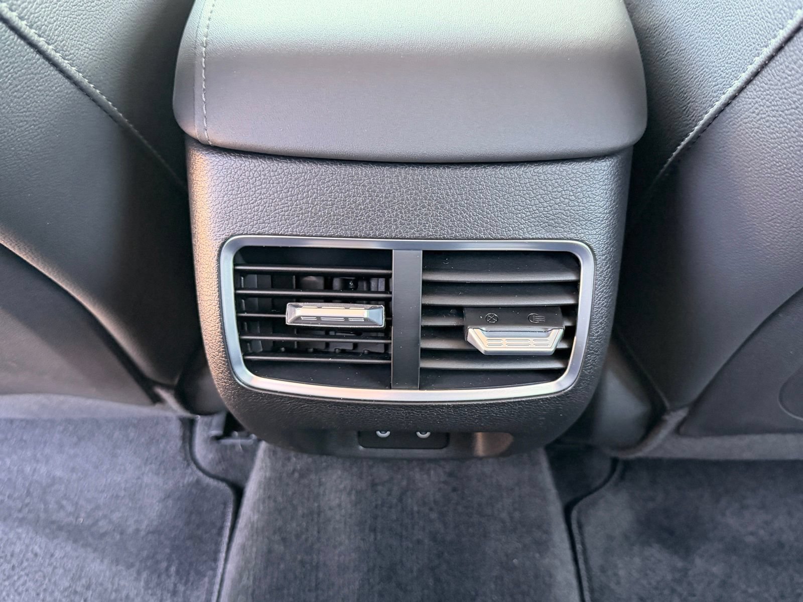 Used 2025 Hyundai Sonata Limited FWD image 16