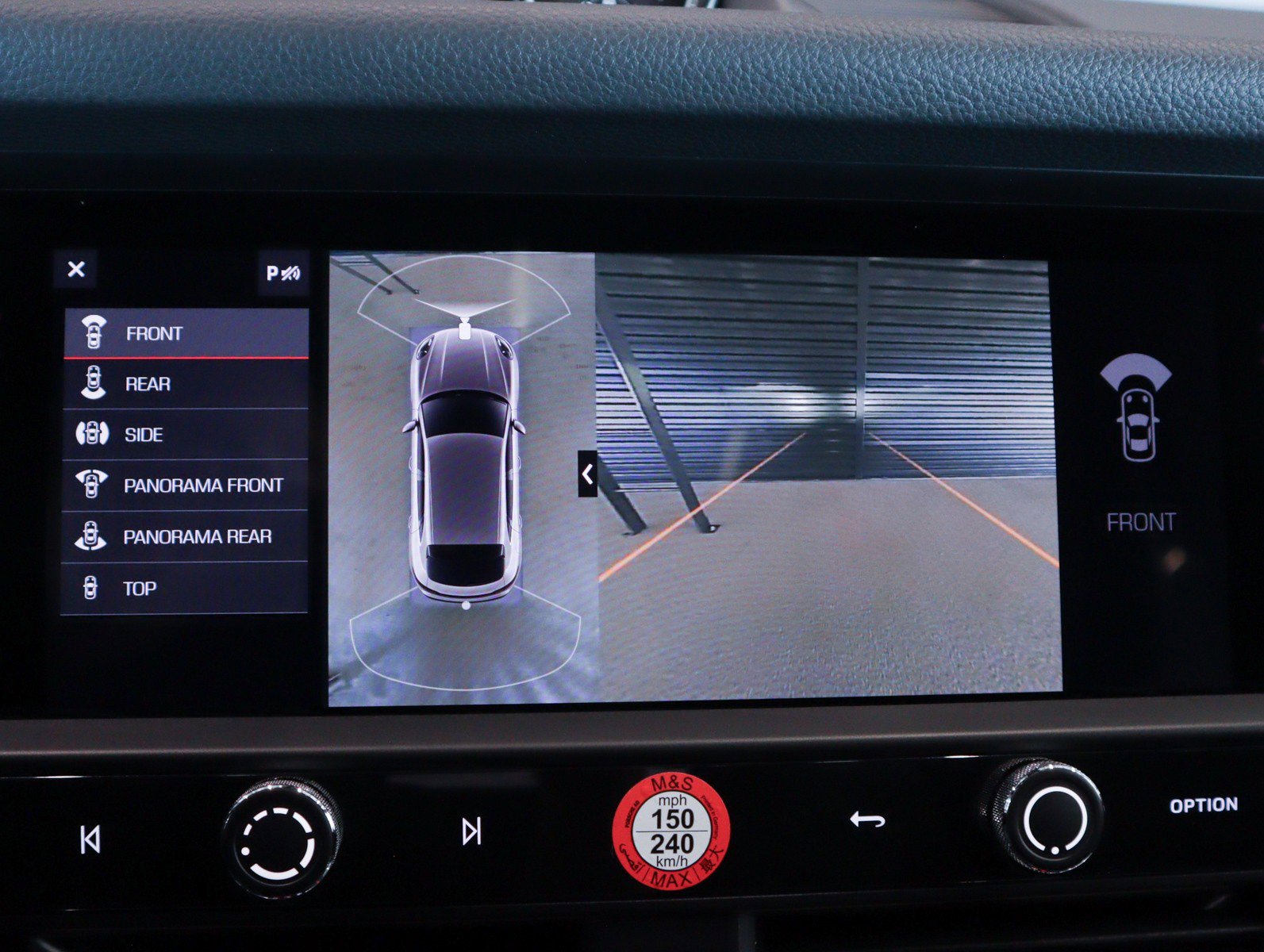 Certified 2025 Porsche Macan image 17