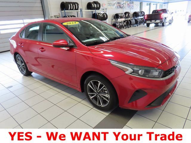 Used 2024 Kia Forte LXS image 16