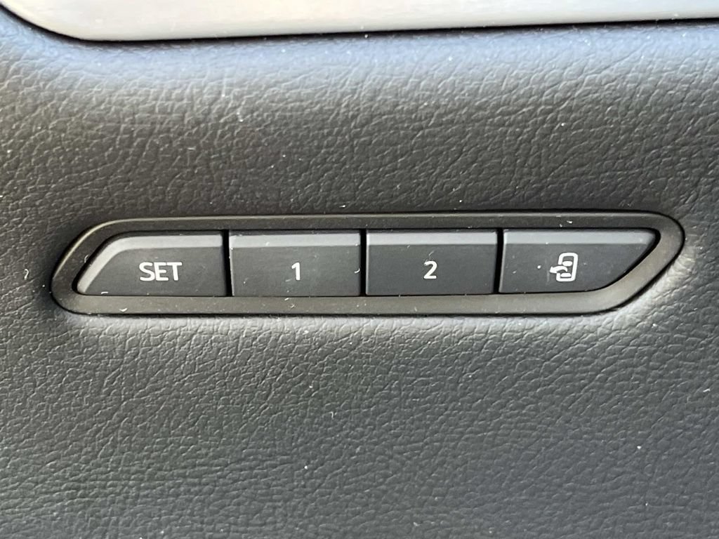 Used 2023 Cadillac XT5 Premium Luxury w/ Technology Package FWD image 33