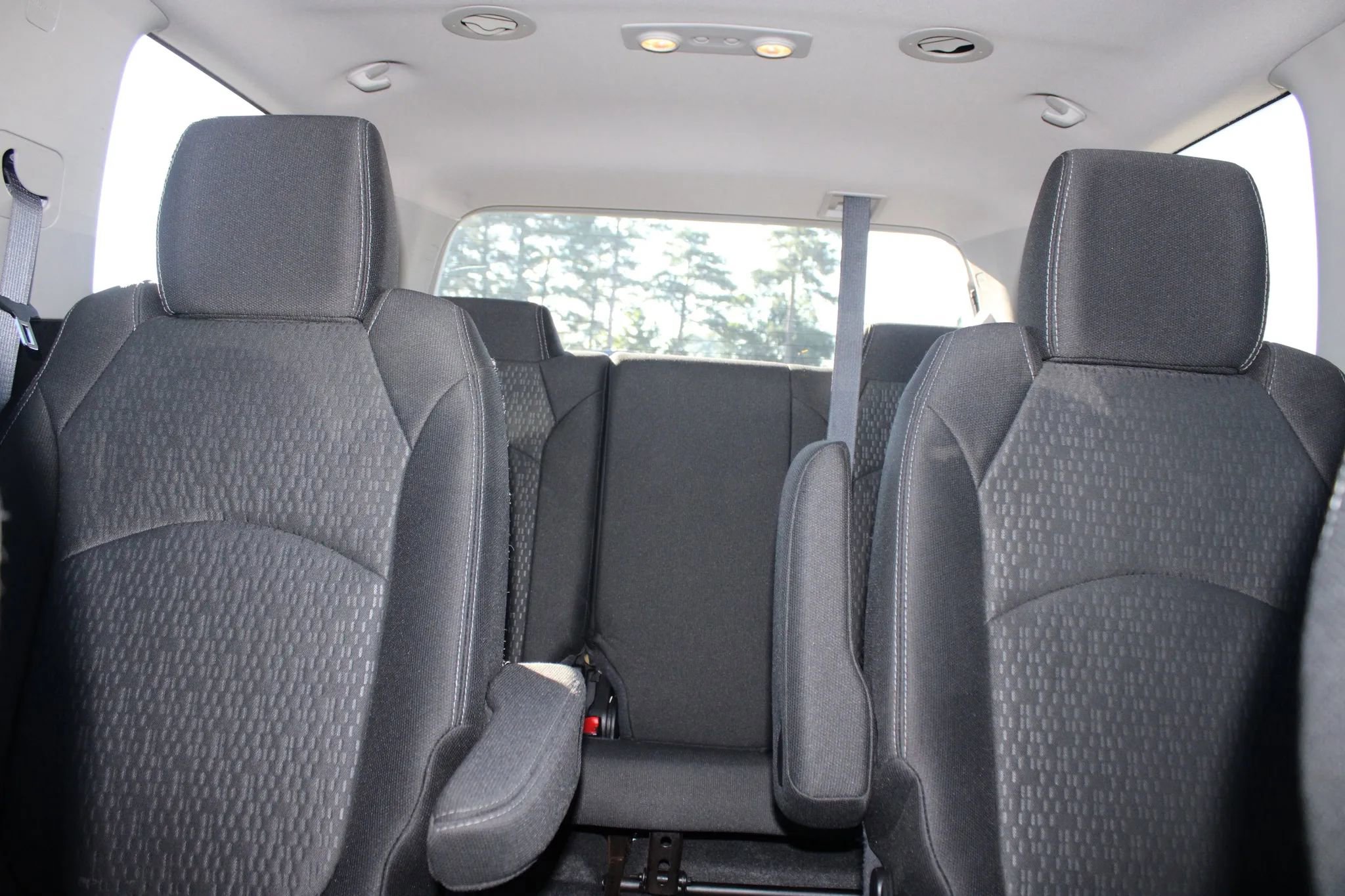 Used 2015 GMC Acadia SLE image 18