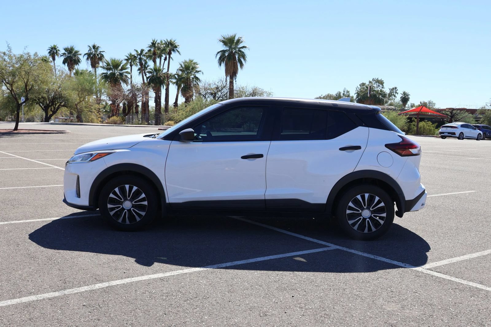 Used 2022 Nissan Kicks S FWD image 9