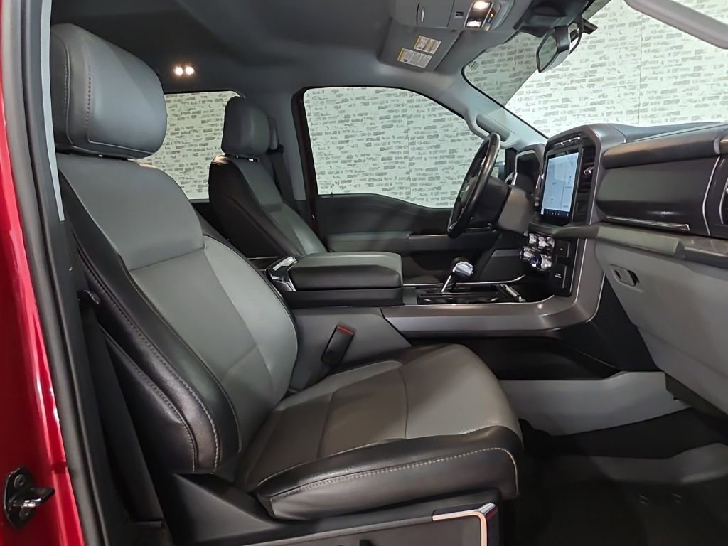 Used 2023 Ford F150 Lariat w/ Trailer Tow Package image 12