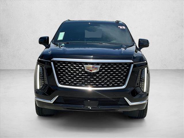 Used 2025 Cadillac Escalade Premium Luxury RWD image 3