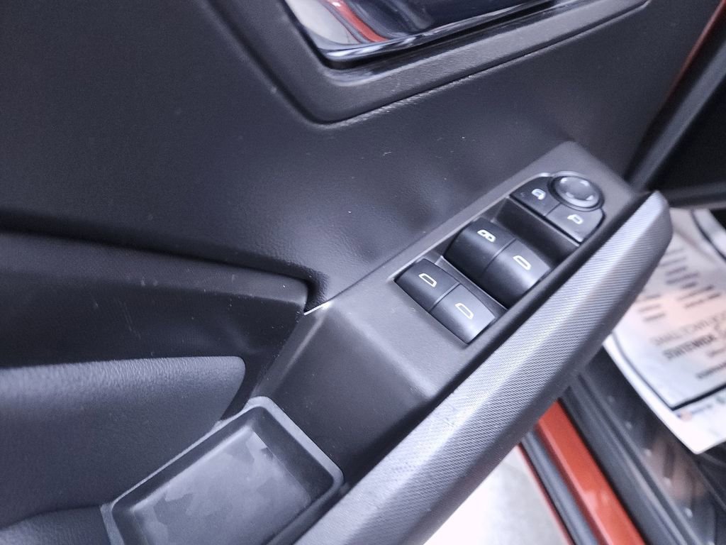 Used 2023 Chevrolet Colorado LT w/ LT Convenience Package AWD/4WD image 13