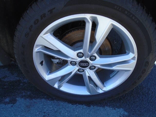 Used 2023 Audi Q3 2.0T Premium Plus w/ Premium Plus Package image 16