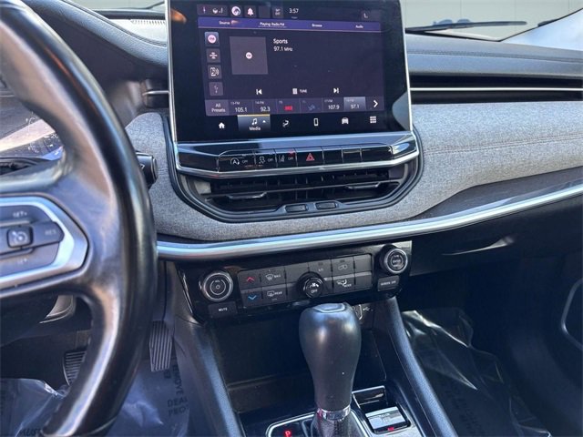 Used 2022 Jeep Compass Latitude image 20