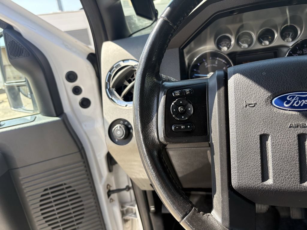 Used 2011 Ford F250 Lariat w/ Chrome Pkg image 16