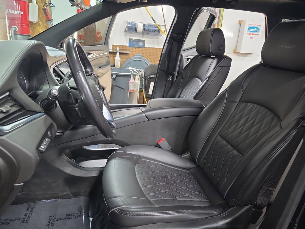 Used 2022 Buick Enclave Avenir w/ Avenir Technology Package image 15