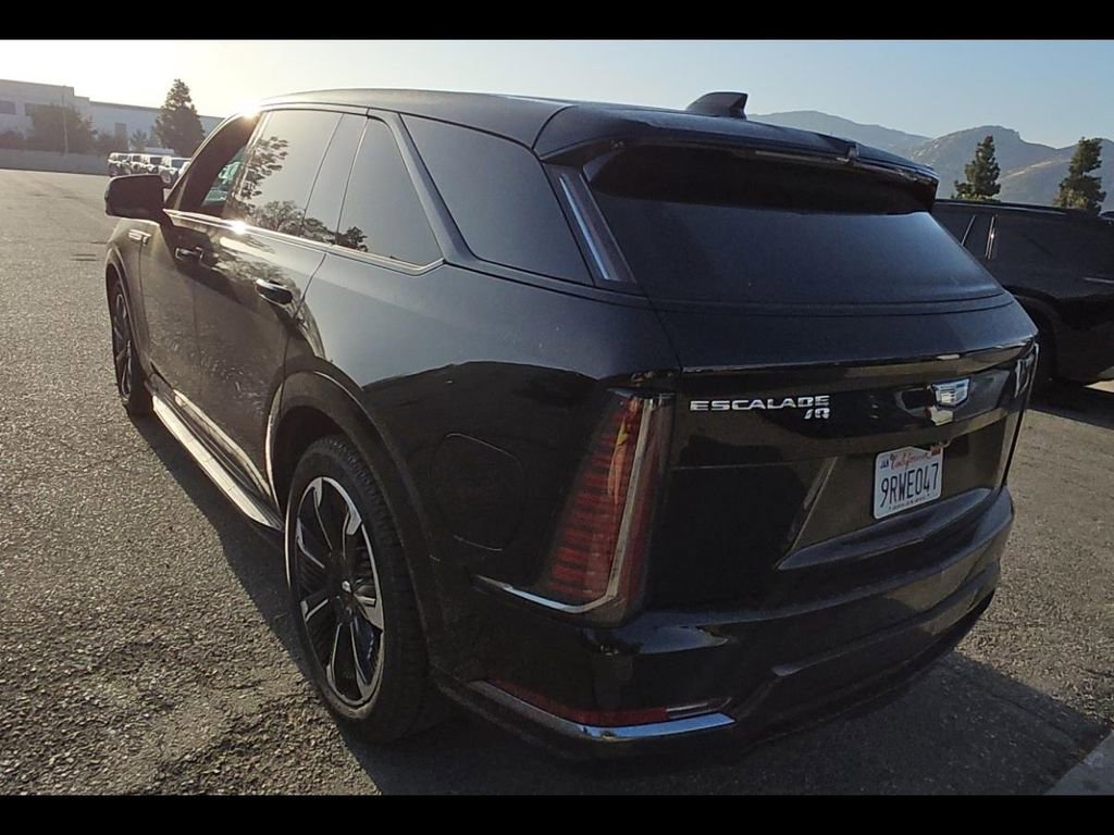 Used 2025 Cadillac Escalade IQ Sport 2 AWD/4WD image 4