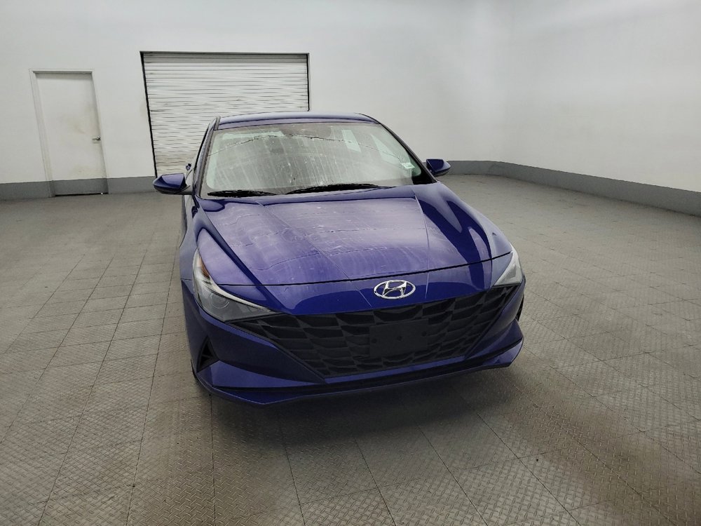 Used 2023 Hyundai Elantra SEL w/ Cargo Package image 14