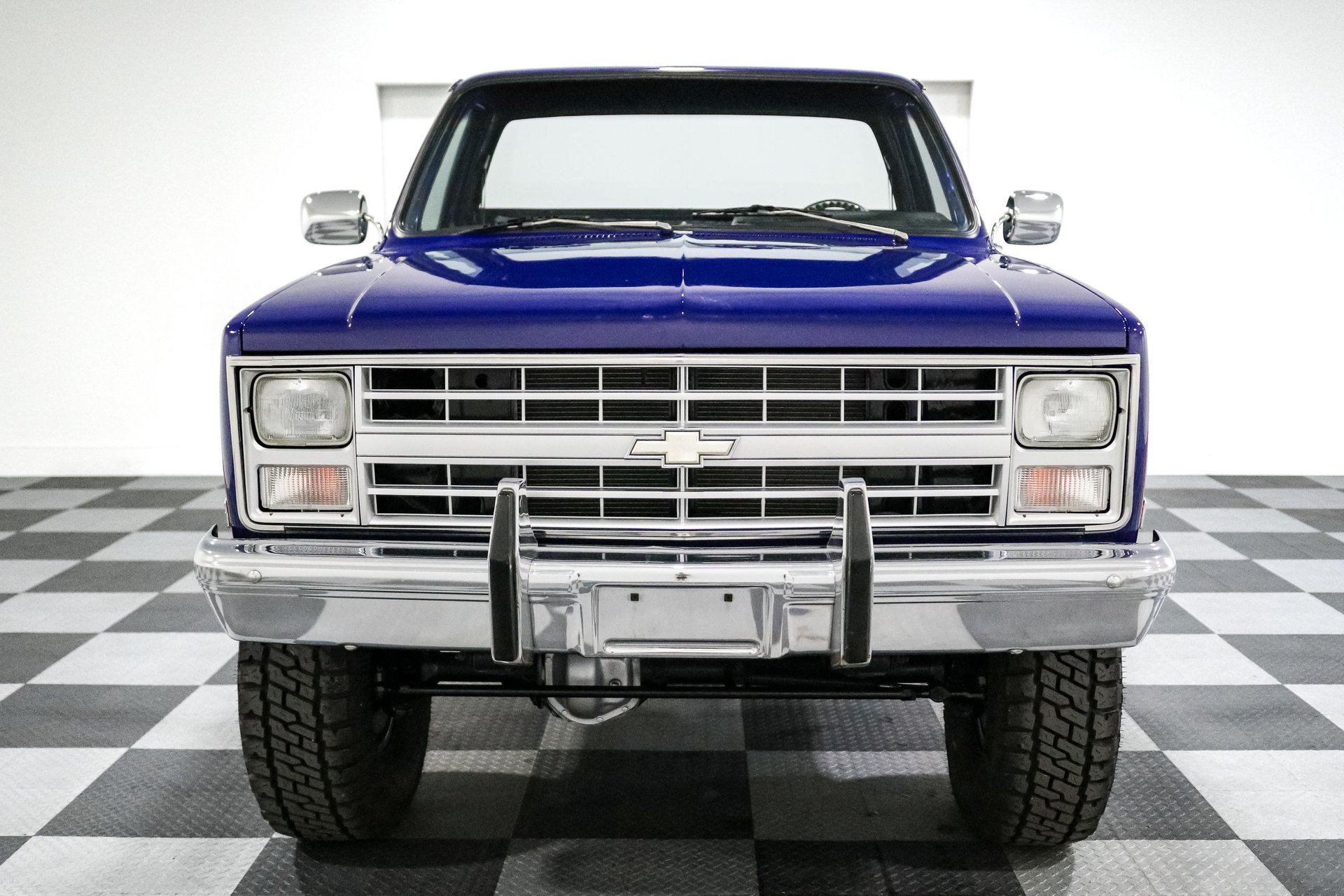 Used 1987 Chevrolet C/K Truck 2500 AWD/4WD image 2