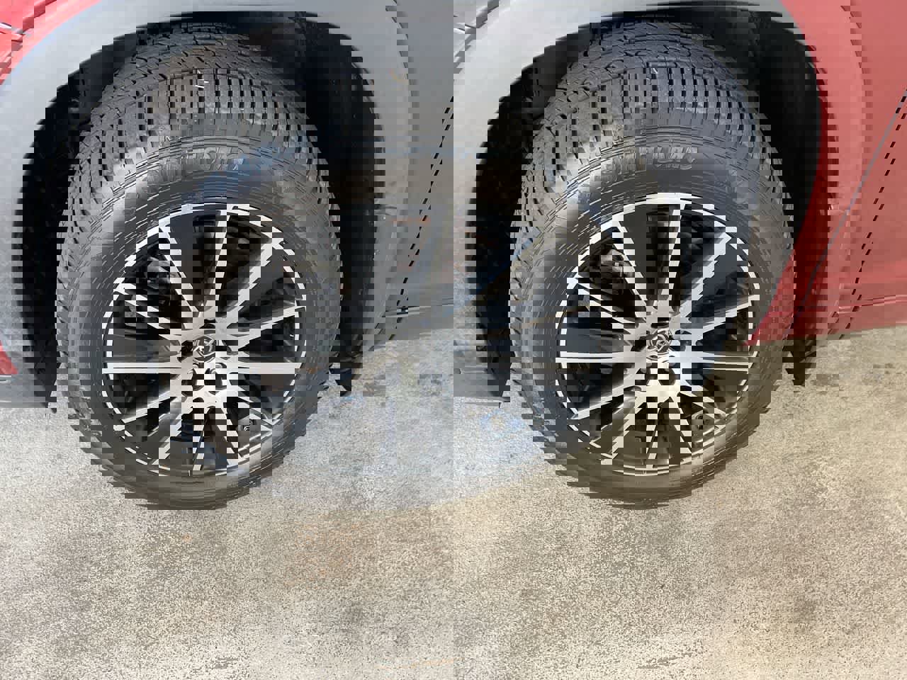 Used 2018 Toyota Highlander SE image 10