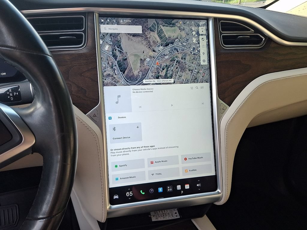Used 2017 Tesla Model X 75D AWD/4WD image 16