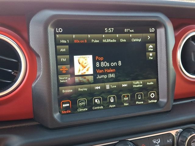 Used 2023 Jeep Gladiator Rubicon w/ LED Lighting Group AWD/4WD image 17