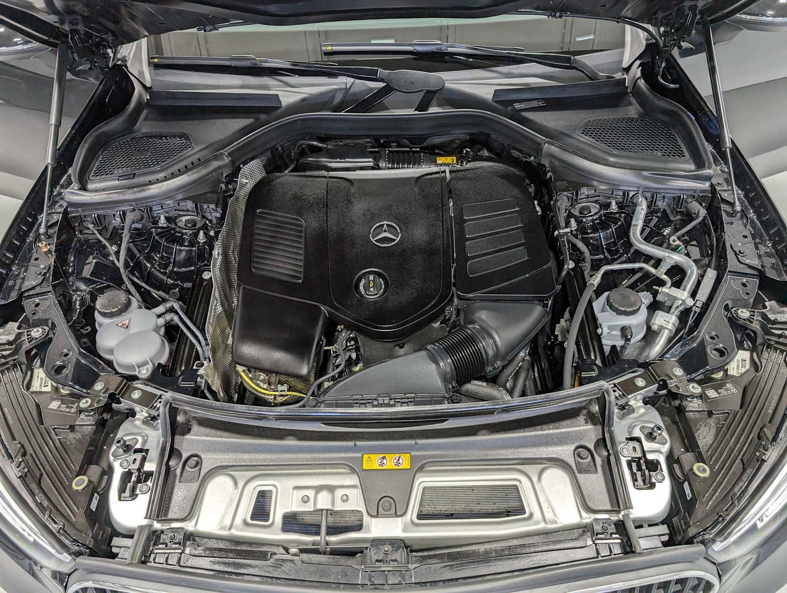Certified 2025 Mercedes-Benz GLC 300 4MATIC image 14