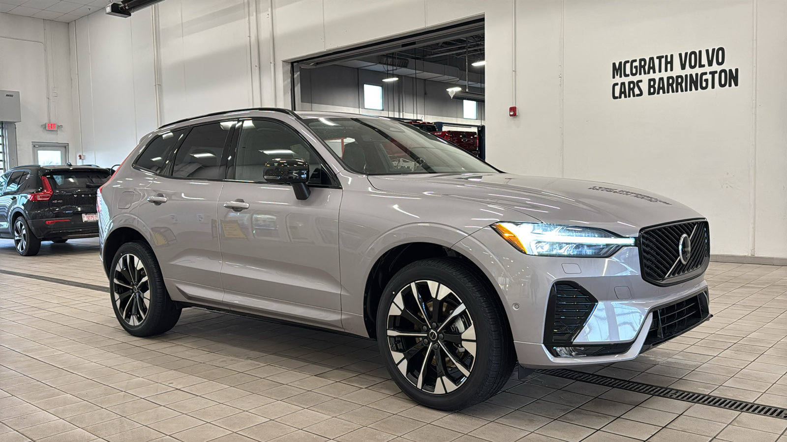 New 2026 Volvo XC60 B5 Plus w/ Protection Package Premier AWD/4WD image 3