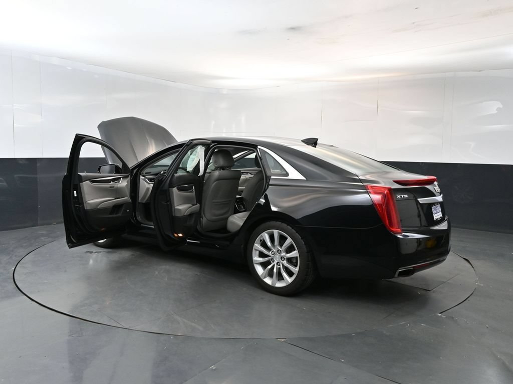 Used 2016 Cadillac XTS Luxury FWD image 28