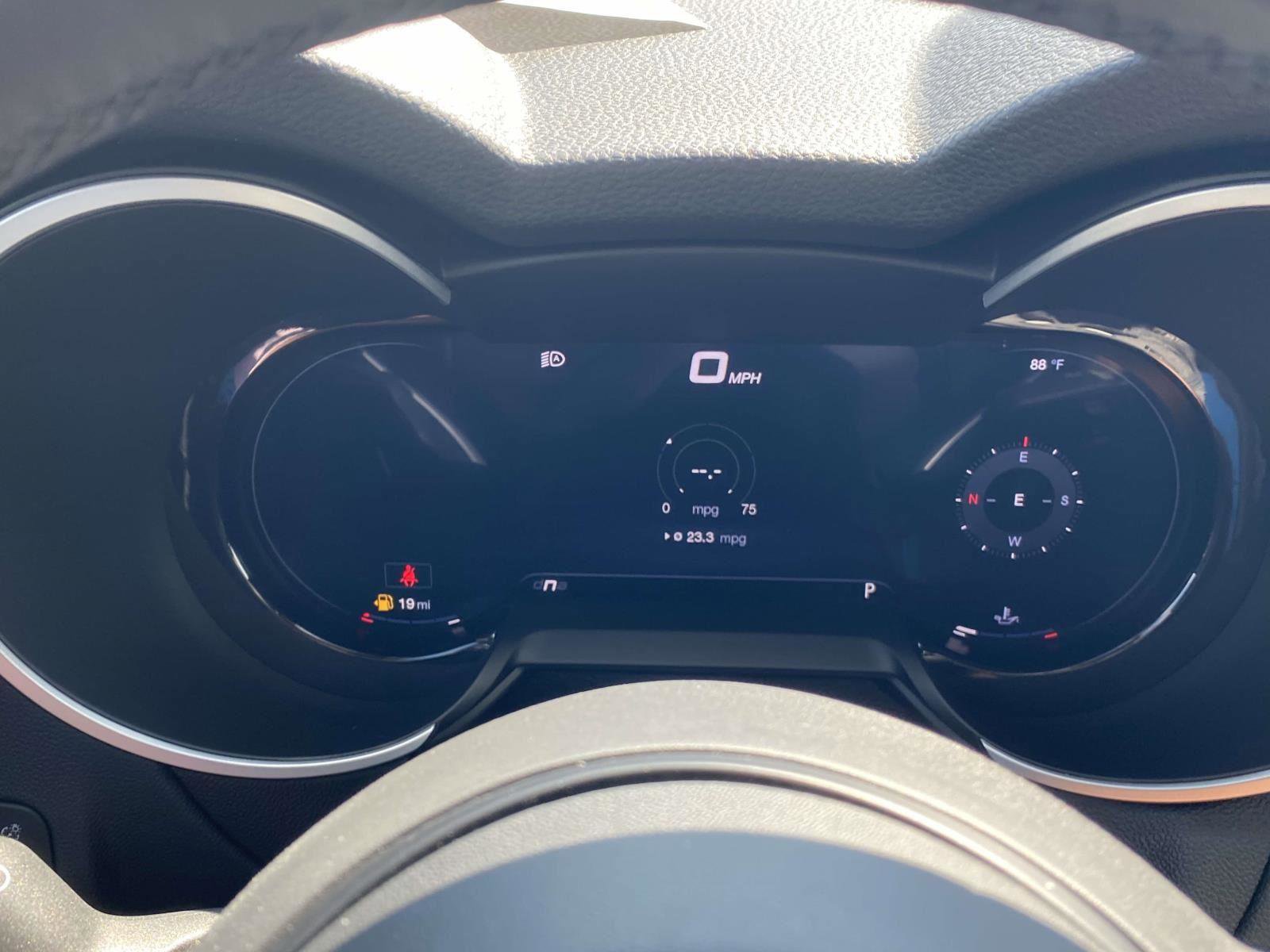 Used 2024 Alfa Romeo Stelvio Sprint video 3