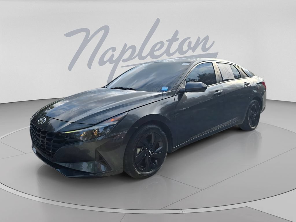 Used 2022 Hyundai Elantra SEL FWD image 1