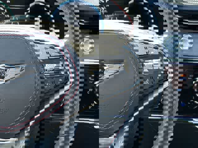 Used 2023 Genesis GV70 2.5T w/ Sport Prestige Package image 10