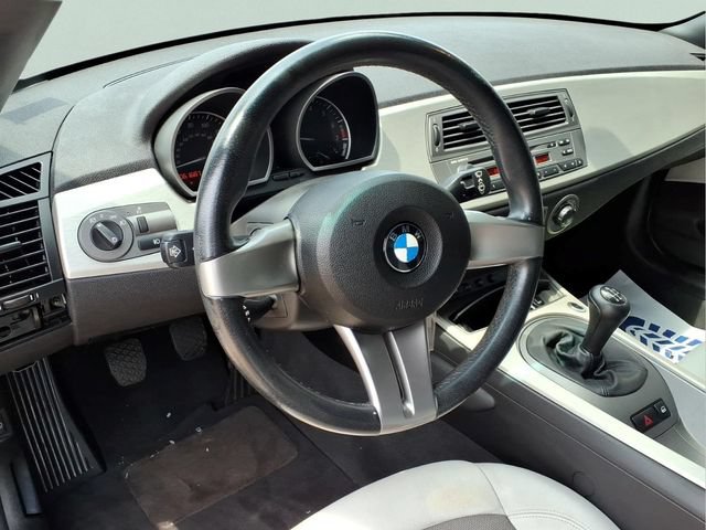 Used 2003 BMW Z4 2.5i RWD image 5