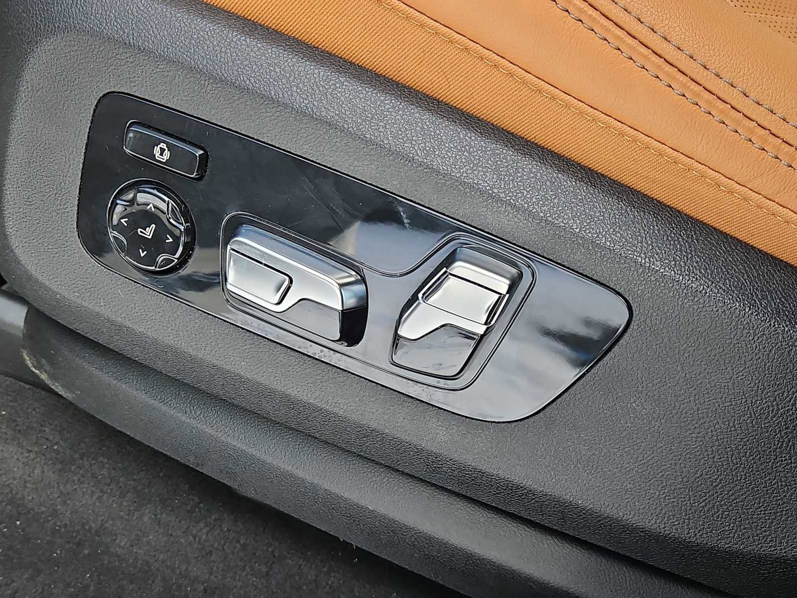 Certified 2023 BMW X5 xDrive40i w/ M Sport Package image 23