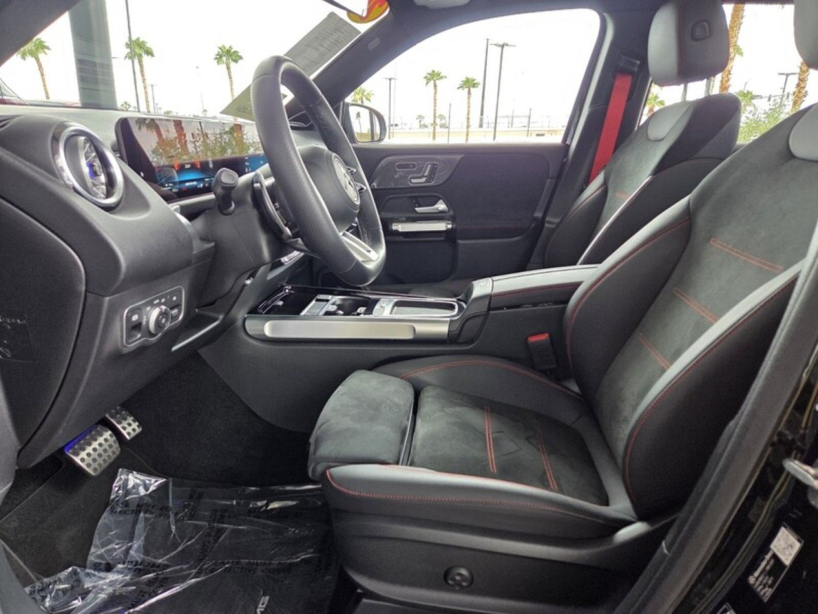 Certified 2026 Mercedes-Benz GLB 35 AMG 4MATIC image 13