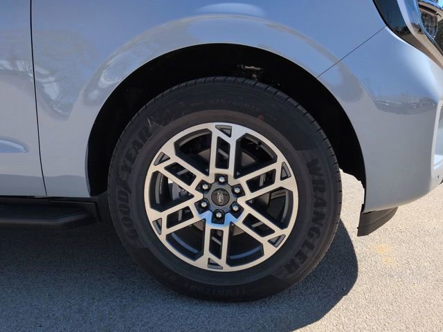 New 2026 Ford Expedition Active image 10