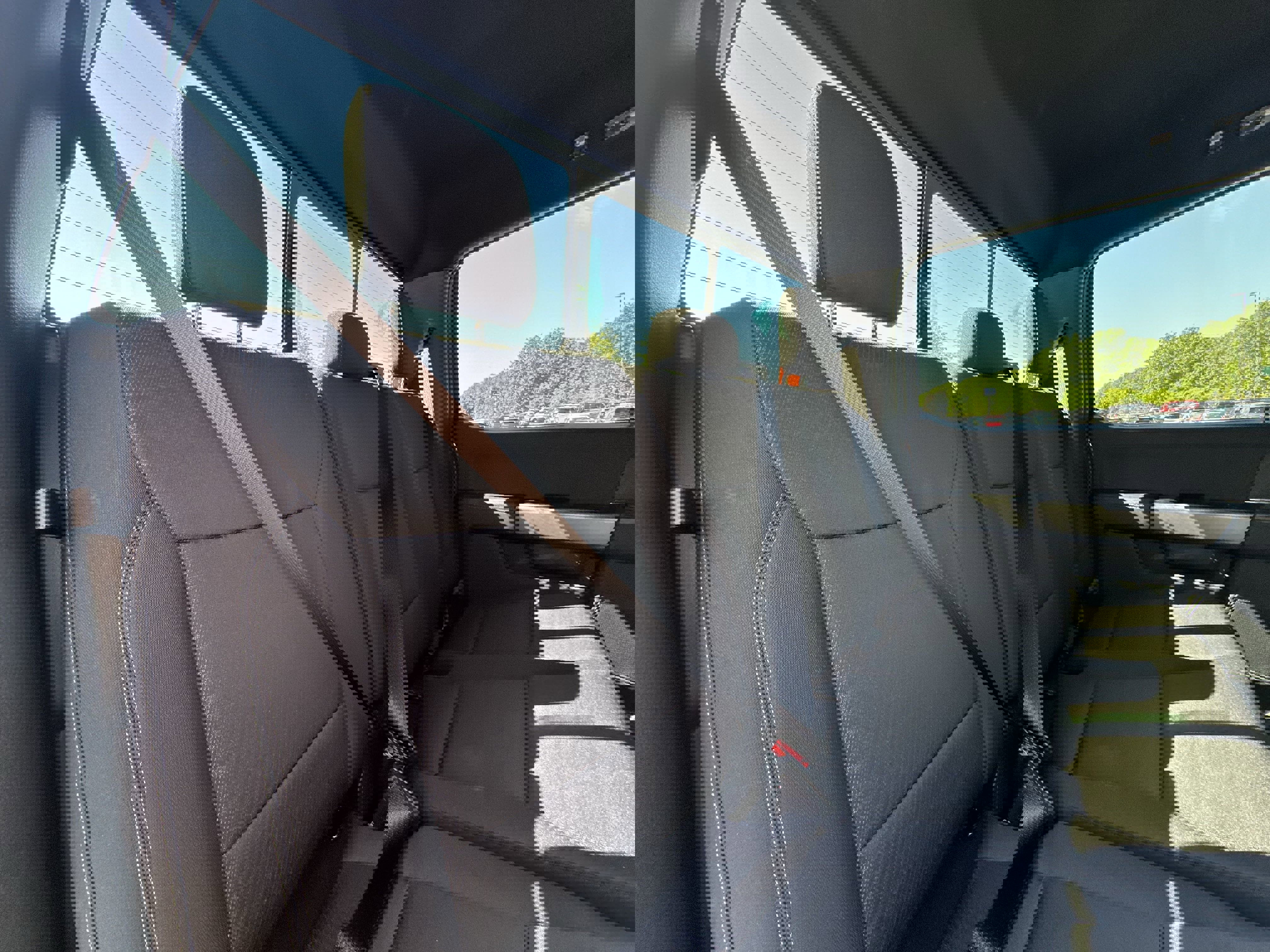 New 2025 Ford F150 XLT w/ Equipment Group 302A MID image 31