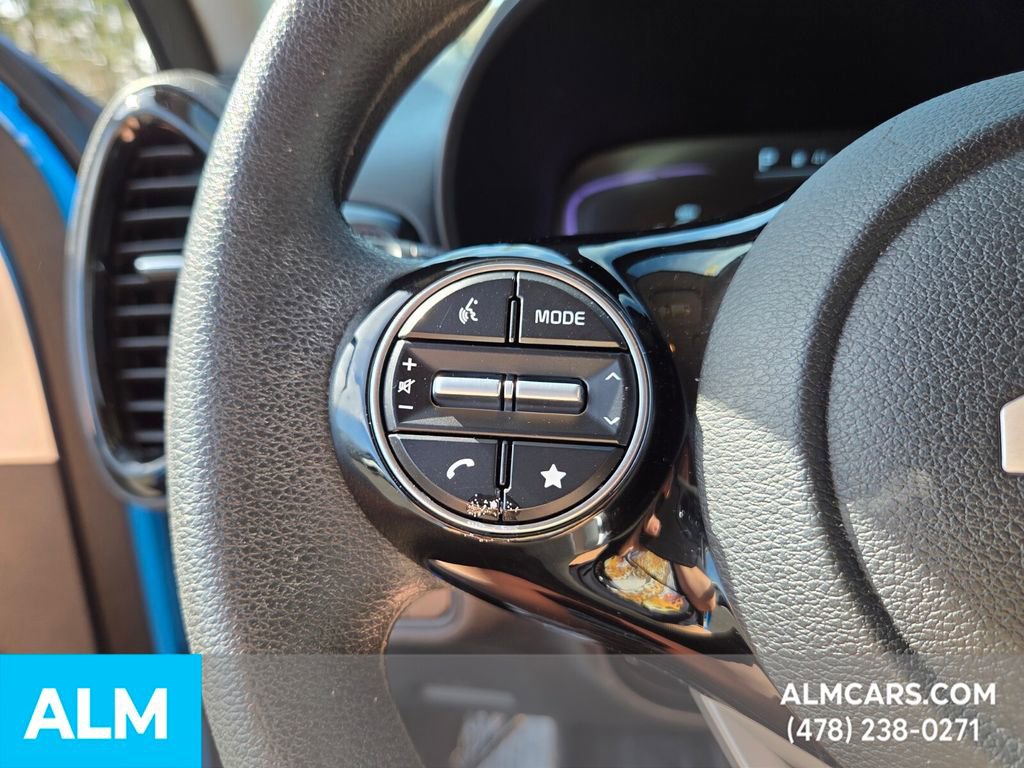 Used 2025 Kia Soul S image 24
