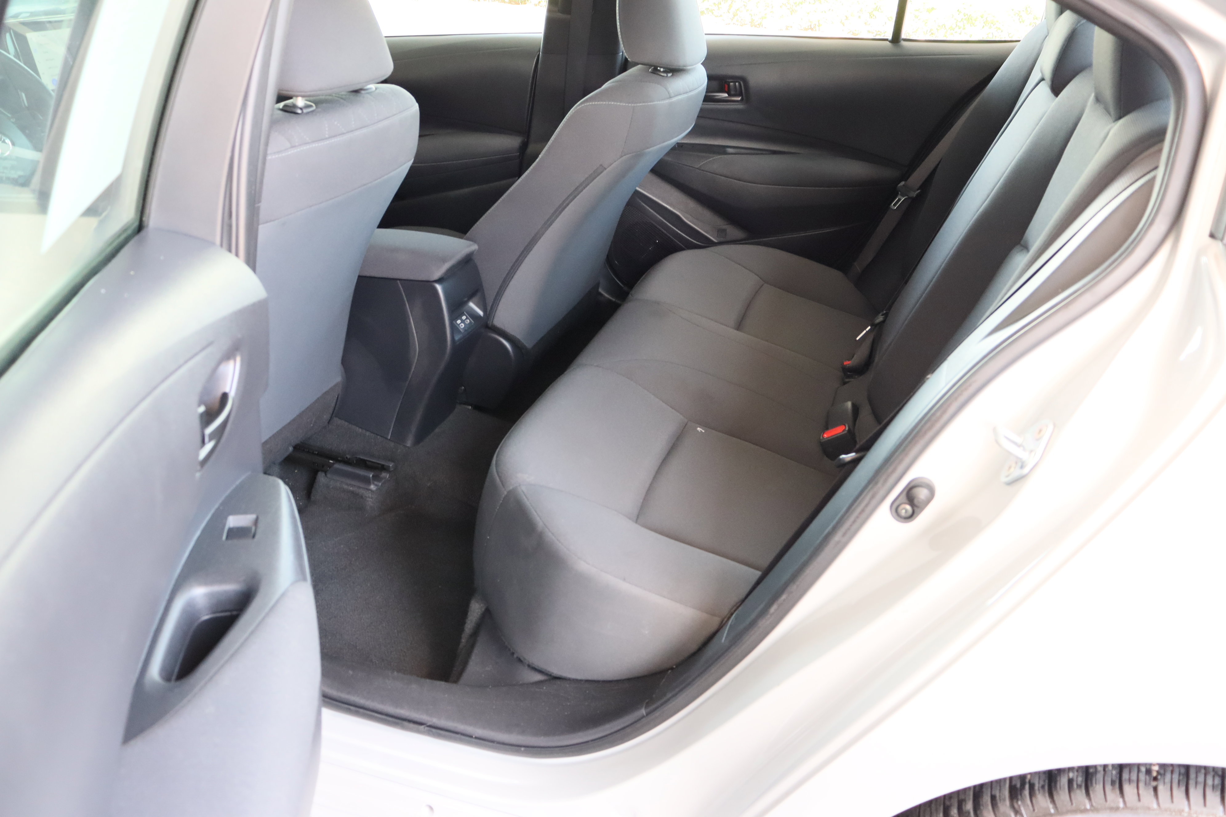 Used 2023 Toyota Corolla LE image 27