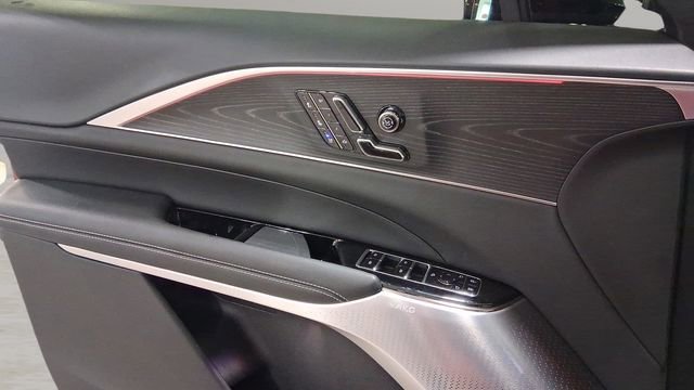 Used 2026 Cadillac Lyriq V image 30