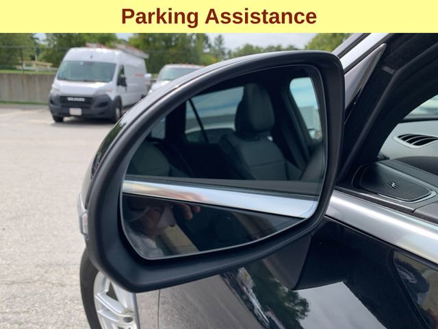 Used 2025 Mercedes-Benz GLC 300 4MATIC image 8