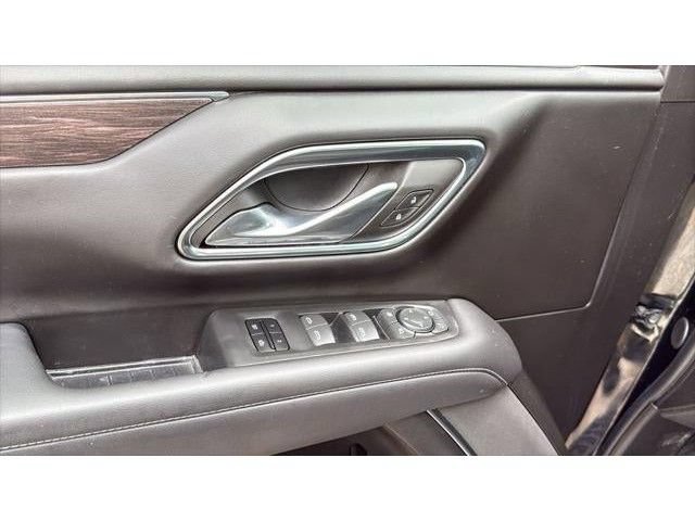 Used 2024 Chevrolet Tahoe Z71 w/ Luxury Package AWD/4WD image 14