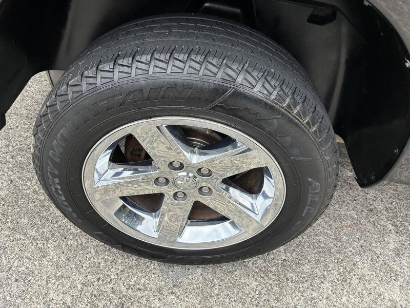 Used 2017 RAM 1500 Express RWD image 37