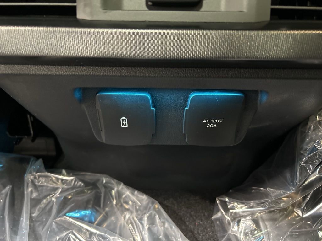 New 2026 Ford F150 Platinum w/ Equipment Group 702A High image 32