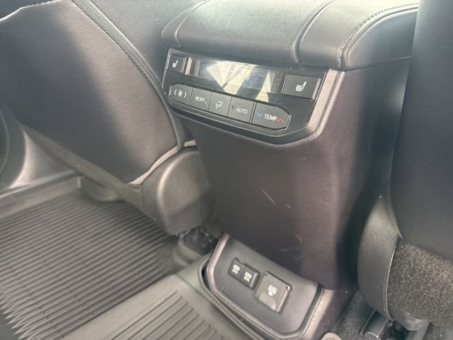 Used 2021 Toyota Highlander Platinum AWD/4WD image 17