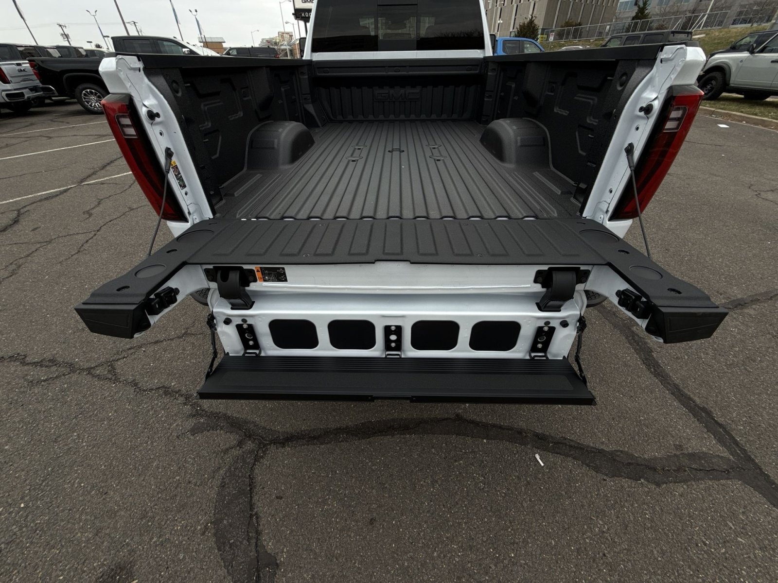 New 2026 GMC Sierra 3500 Denali AWD/4WD image 27