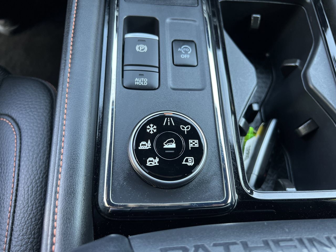 Certified 2025 Nissan Pathfinder Rock Creek image 18