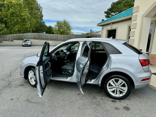 Used 2018 Audi Q3 2.0T Premium Plus AWD/4WD image 7