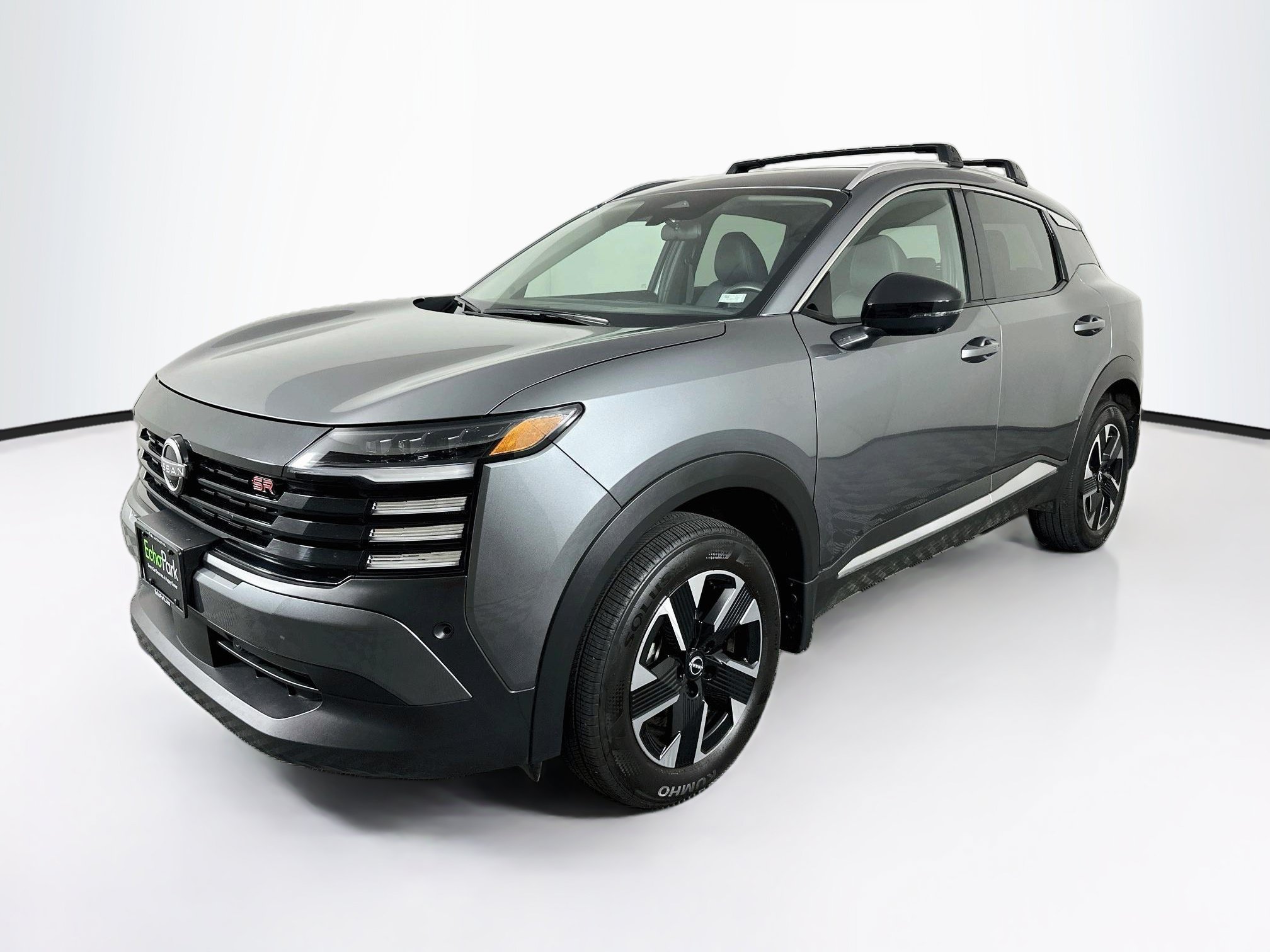 Used 2026 Nissan Kicks SR FWD image 3